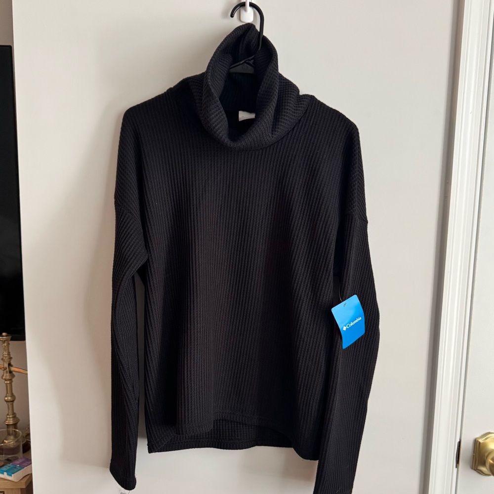 Columbia Black Ribbed Turtleneck Pullover